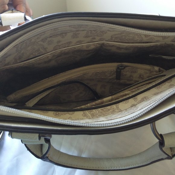 Simply Noelle Bag - Picture 2 of 16